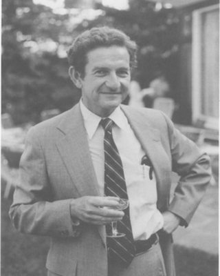 Richard Herrnstein at the home of B. F. Skinner on July 30, 1981 (Image Source: Wikimedia Commons/ Baum, William M. “Richard J. Herrnstein, a Memoir.” The Behavior Analyst, vol. 17, no. 2, Oct. 1994, pp. 203–06. https://doi.org/10.1007/BF03392668.)